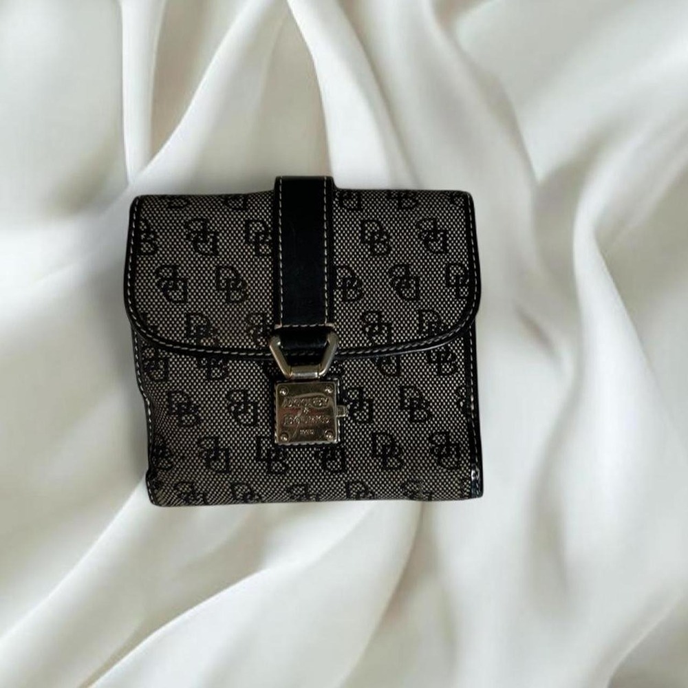 Dooney & Bourke black canvas leather trim lock clasp wallet y2k vintage